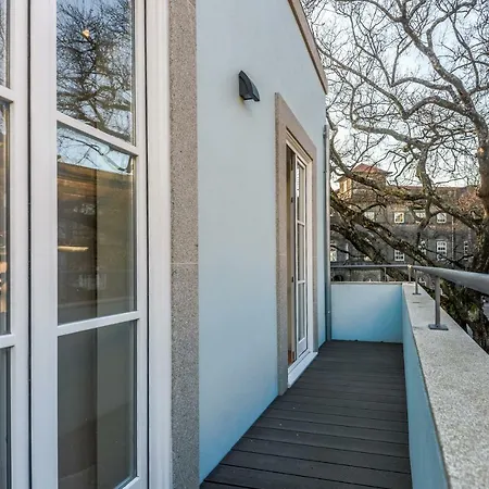 Blue House - Parking *