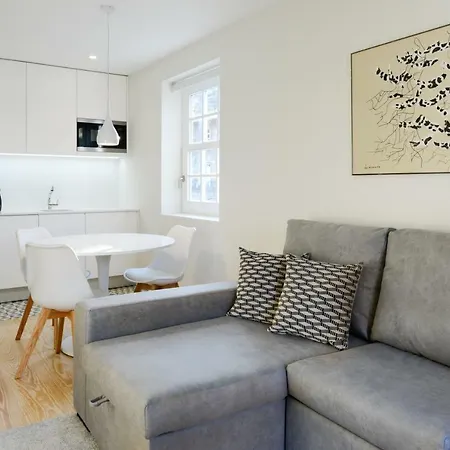 Blue House - Parking *